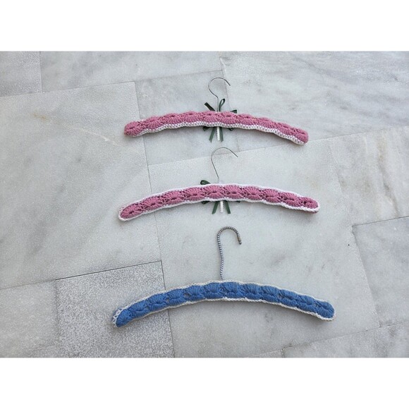 Vintage Handmade Granny Crocheted Wooden Hangers Pink and Blue Lot of 3 - Picture 3 of 16